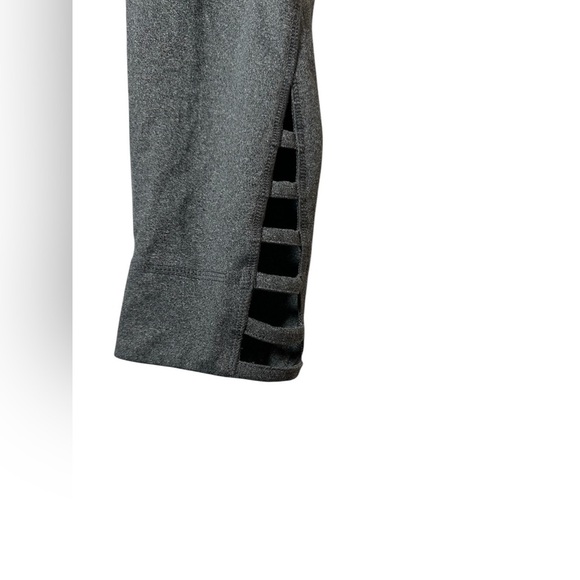 Champion Duo Dry+ Capri Leggings Gray Strappy Hem Women’s Size Small - Picture 2 of 6